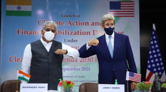 Bhupender Yadav i John Kerry
