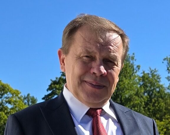 prof. Bogdan Ćwik