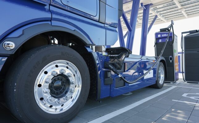 elektryczna ciężarówka