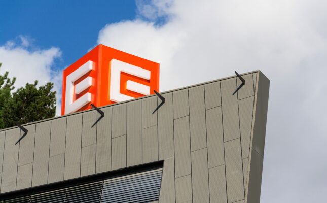 Wydzielenie dystrybucji osłabi rating CEZ? S&P Global Ratings ostrzega przed spadkiem stabilności finansowej lidera regionu. Ważny sygnał dla polskiego sektora energetycznego.