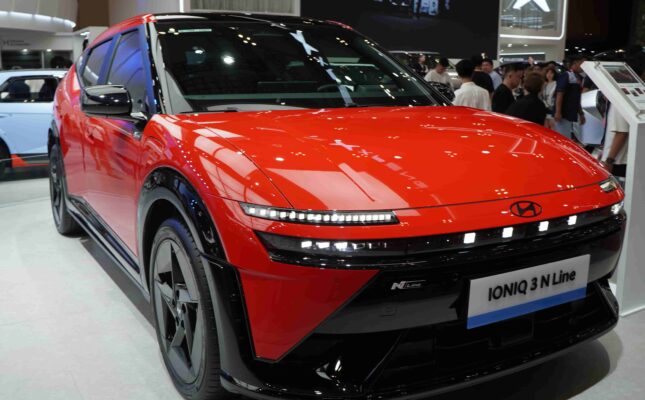 Próg cenowy dla nowych elektryków w Polsce schodzi w okolice 120 tys. zł. Hyundai IONIQ 3 wchodzi na rynek